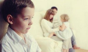 Limiter l'apparition de la jalousie à l'arrivée d'un nouvel enfant ?