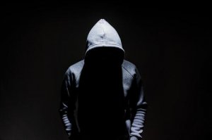 Ne pas confondre terrorisme et crime organisé