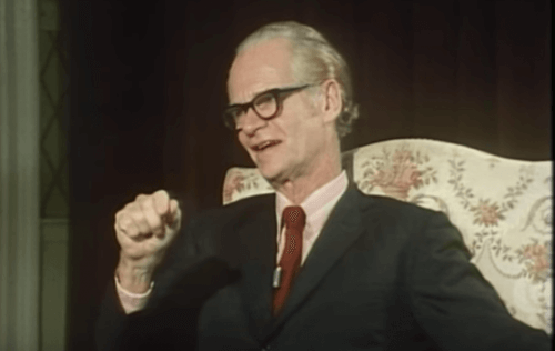 Skinner parlant du conditionnement opérant
