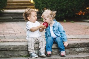 Les clés pour enseigner le partage aux enfants