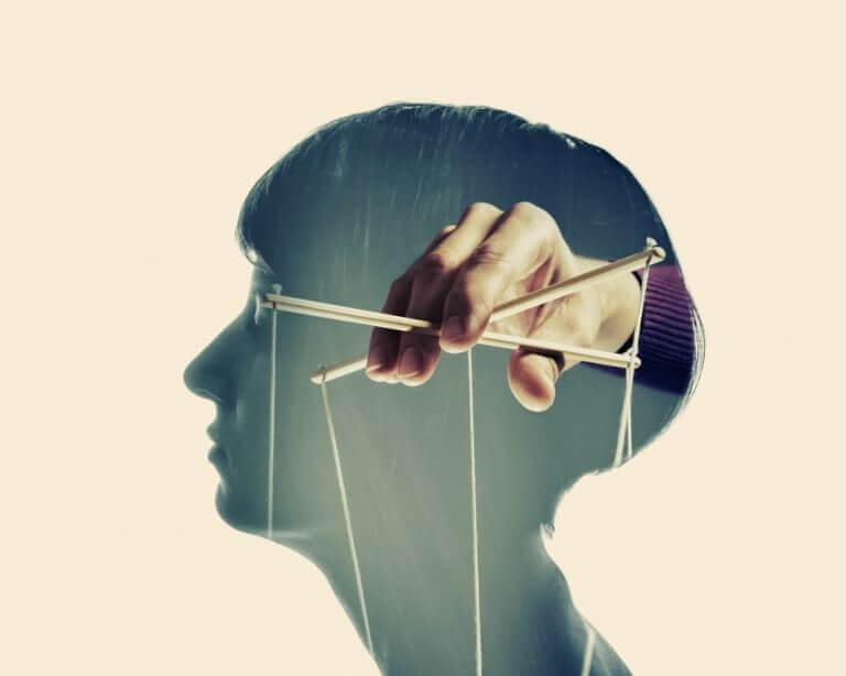 contrôle mental