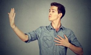 Les ultracrépidariens : des personnes qui donnent leur avis sans avoir de connaissances sur le sujet