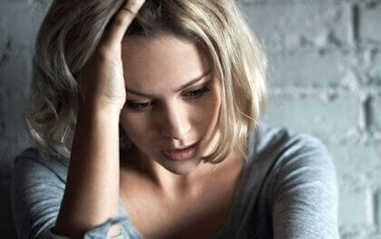 femme souffrant d'anxiété adaptative