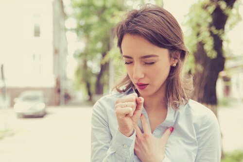 femme touchée par le trouble de conversion