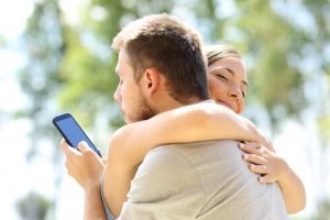 L'infidélité en ligne ou virtuelle