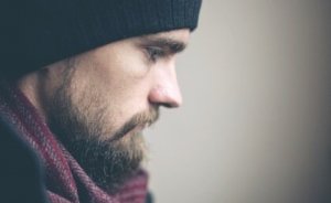 Cœurs de glace : des personnes qui cachent ce qu'elles ressentent