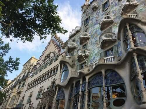 Un bâtiment conçu par Antoni Gaudí