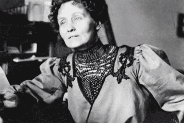 Une photo d'Emmeline Pankhurst