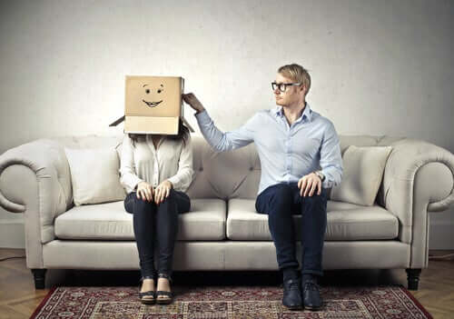 Jeune femme prisonnière de sa timidité