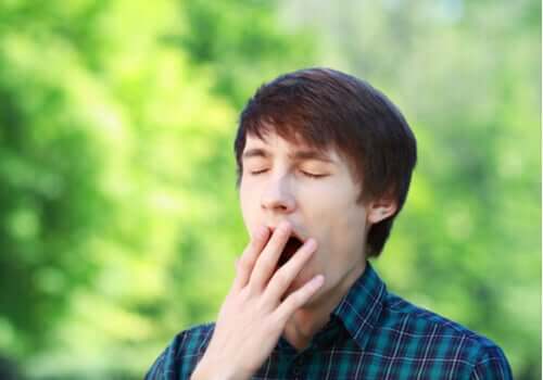 Le bâillement a des effets sur notre cerveau