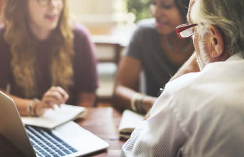 Une réunion de professionnels