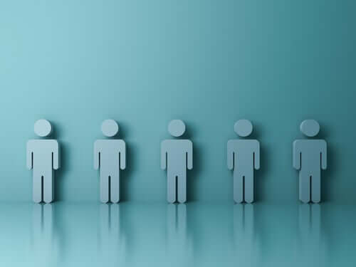 Des bonshommes égaux