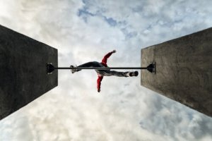 Pourquoi certains adolescents sont-ils séduits par des comportements à risque?