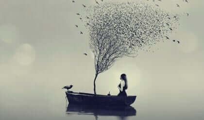 Une femme sur un bateau