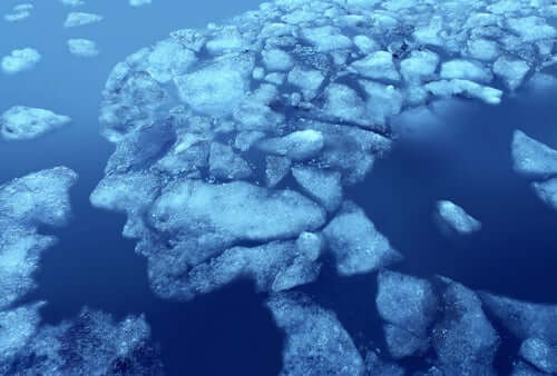 Des glaciers en forme de tête humaine