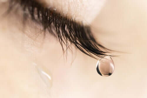 Un larme qui coule d'un oeil