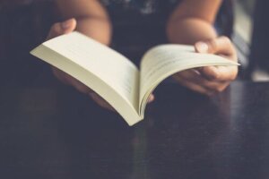 Comment fonctionne le cerveau lorsque nous lisons ?