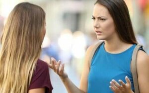 Les amis passifs-agressifs : quand la confiance fait mal