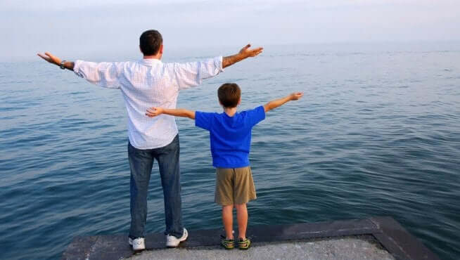 Les enfants imitent leurs parents