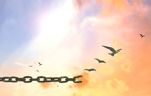 Une chaîne qui se brise représentant la liberté d'expression