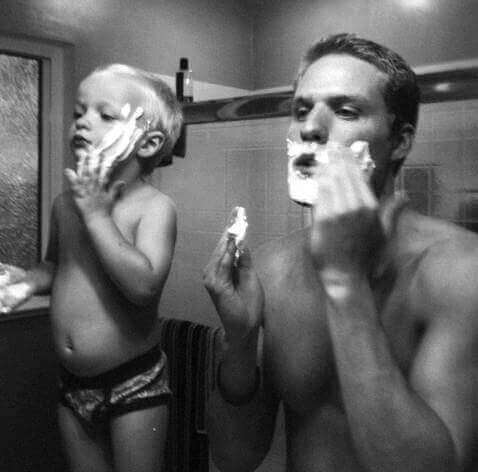 Qu'imitent les enfants chez leurs parents ?