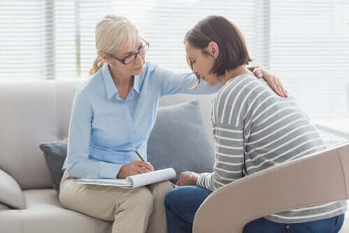 Une thérapeute en psychologie clinique