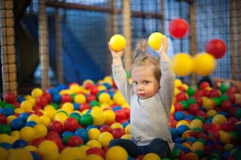 Le jeu favorise une bonne psychomotricité chez l'enfant. 