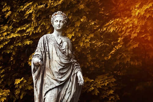 Une statue de Déméter