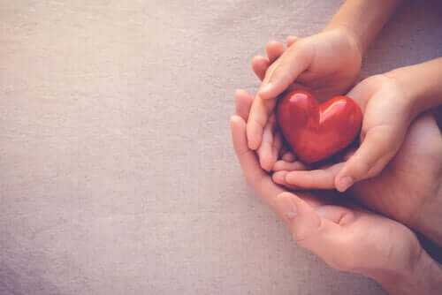 Nous espérons que vous allez bien et vous offrons ce coeur