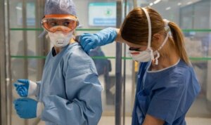 Nos professionnels de santé ont besoin d'un soutien psychologique