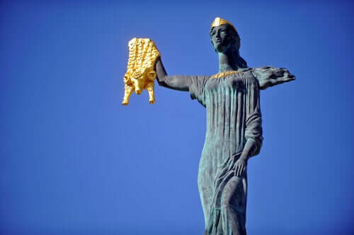 Une statue de Médée