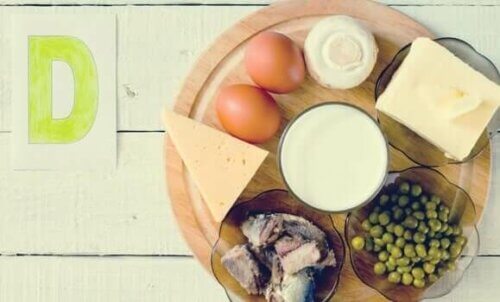 La vitamine D est apportée par la lumière solaire ainsi que par certains aliments