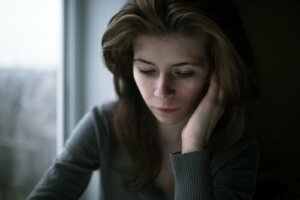 La chérophobie, la peur irrationnelle d'être heureux