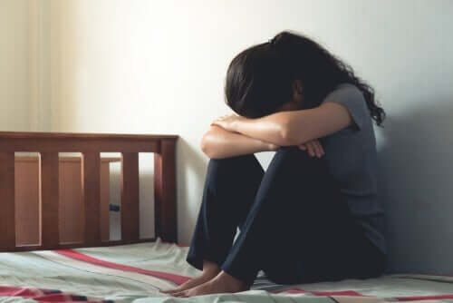 Une femme souffrant de psychose périnatale