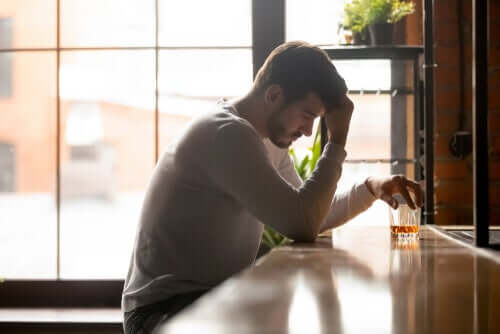 L'auto-illusion chez un homme alcoolique
