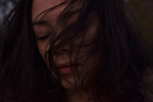 Tout ressentir intensément : les personnes "éponges émotionnelles"