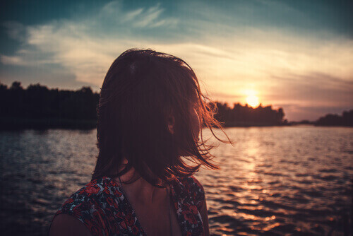 Faire preuve de courage et d'espoir.