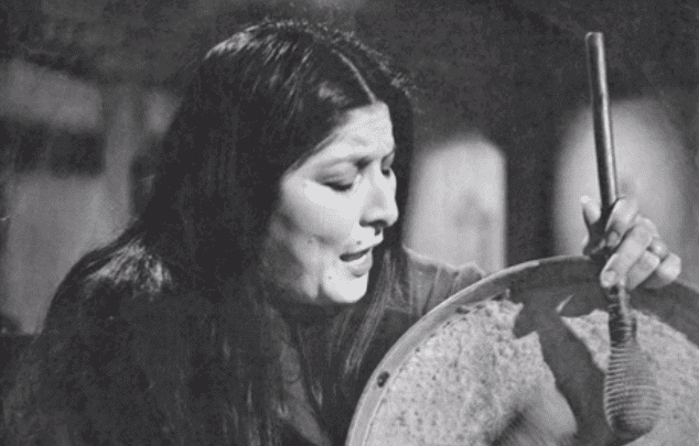 Mercedes Sosa fascinait toujours le public. 