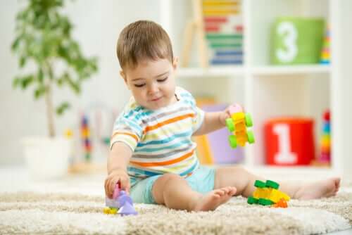 Les bébés se retrouvent souvent à apprendre de l'inattendu