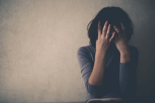 Une femme victime d'un maltraitant