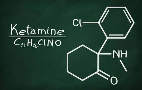 La formule chimique de la kétamine