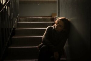 Dévictimiser la victime, en ôtant du pouvoir à l'expérience traumatique