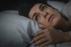 Un mauvais sommeil provoque un fort sentiment de solitude