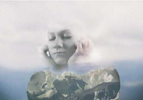 Une femme en train d'apprendre à être antifragile.