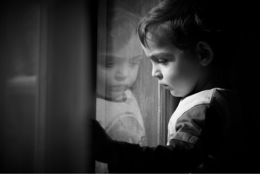 Un enfant triste peut cacher un trouble d'intériorisation.