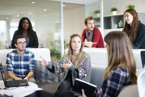 Les compétences sociales en groupe.