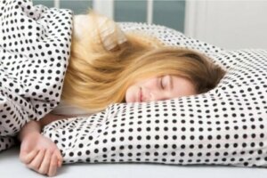 Pourquoi les ados ont-ils autant besoin de sommeil ?