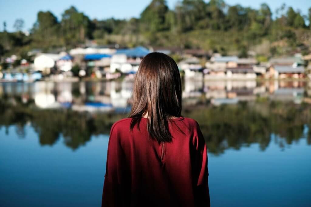 Une femme en milieu rural.