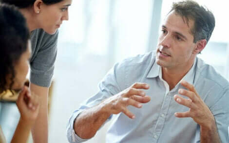 Les aspects du leadership transformationnel.