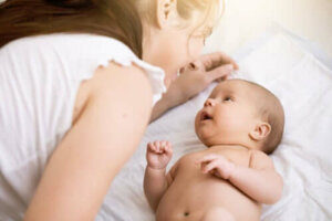 Materner l'enfant : pourquoi est-ce si important ?